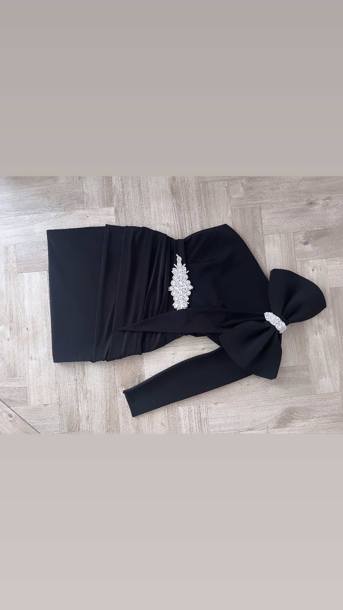 Bow one shoulder dress