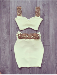 Full detailed bow two piece