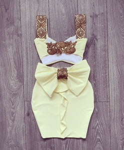 Full detailed bow two piece
